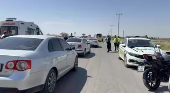 Aksaray'da Motosiklet Sürücüsü Polisi Yaraladı