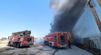 Burdur'da Fabrikada Yangın: 2 İşçi Dumandan Etkilendi