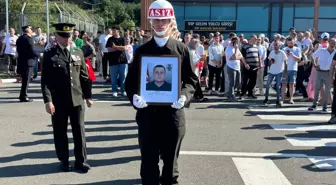 Şehit İkmal Er Semih Erdoğan'ın Naaşı Memleketi Giresun'a Uğurlandı