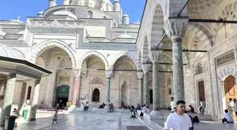 İstanbul'da Tarihi Camiler Sıcaklarda Serinleme Noktası Oldu