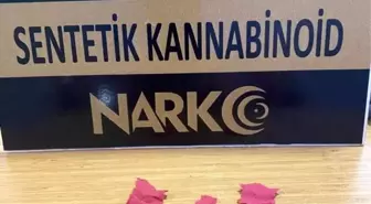 Manisa'da Sokak Satıcılarına Yönelik Uyuşturucu Operasyonu: 94 İçimlik Uç Bonzai Ele Geçirildi
