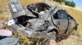 Konya'da Tarlaya Devrilen Otomobilde 3 Yaralı
