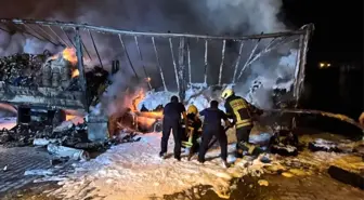 Kayseri'de Tır Dorsesinde Yangın Çıktı