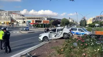 Yozgat'ta Minibüs ve Otomobil Çarpıştı: 1 Ölü, 2 Yaralı