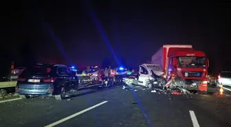 Adana'da TIR Kazası: 8 Yaralı