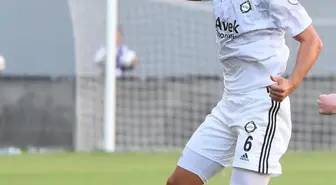 Altay'da Tecrübeli Oyunculara Ödeme Sözü