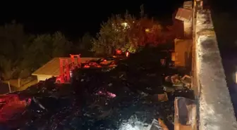 Bingöl'de Çatı Yangını Kontrol Altına Alındı
