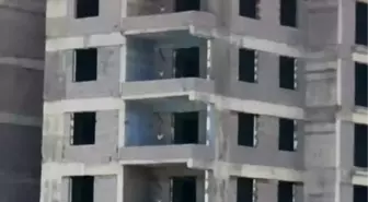 Elazığ'da İnşaatta Güvenlik Önlemi Yok, İşçiler Hayatlarını Tehlikeye Atıyor