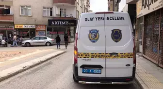 Elazığ'da 84 Yaşındaki Kadın Dördüncü Kattan Düştü, Hayatını Kaybetti