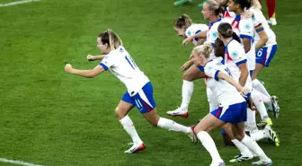 İngiltere, UEFA Kadınlar EURO 2025'te Şampiyon oldu