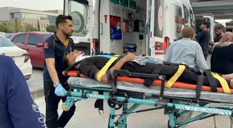 Adıyaman'da Motosiklet ve Otomobil Çarpıştı: 2 Yaralı