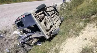 Kastamonu'da Mucura Kapılan Araç Takla Attı: 2 Yaralı