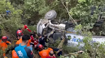 Bursa'da Orman Yangınına Müdahale Ederken Su Tankeri Uçuruma Devrildi