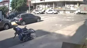 Pendik'te Engelli Vatandaşa Esnaflar Yardım Etti