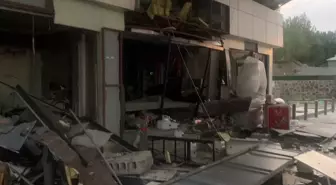 VAN'da Akaryakıt İstasyonunda Patlama: Bir Çalışan Ağır Yaralandı