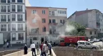 Aksaray'da Apartmanda Yangın Paniğe Neden Oldu
