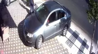 Nevşehir'de Çocuk Otomobile Müdahale Eden Esnafın Dikkatiyle Kurtarıldı