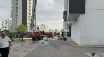 Diyarbakır'da Lahmacun Salonunda Yangın: 15 Kişi Tahliye Edildi