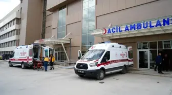Erzincan'da Otomobil Dereye Uçtu: 4 Yaralı