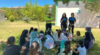 Erzincan Polisi Çocukları Güvenlik Konularında Bilgilendiriyor