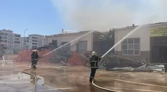Gaziantep'te meslek lisesinde yangın (2)