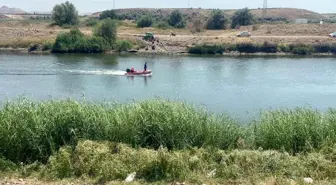 Nevşehir'de Kızılırmak Nehri'nde Kaybolan Genç İçin Arama Çalışmaları Başlatıldı