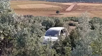 Antalya'da Şarampole Yuvarlanan Araçta Sürücü Hayatını Kaybetti