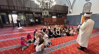 Kur'an Kursu Öğrencileri Hüsrev Paşa Camii'ni Ziyaret Etti