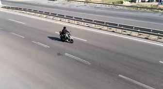 Sivaslı Berkan Çalmuk, Tasarruf İçin Her Gün 270 Km Yol Yapıyor