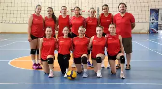 Rize'nin Yıldız Kızları Namağlup Yarı Finale Hazırlanıyor