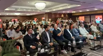 Tunus'taki Uluslararası Öğrenci Tanıtım Fuarı'na gençlerden yoğun ilgi