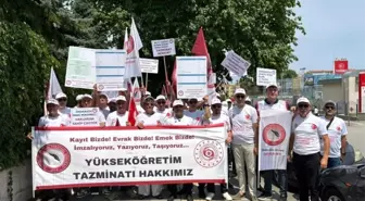 Üniversite İdari Personel Sendikası Tazminat Eylemi Düzenledi