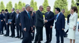 Cumhurbaşkanı Erdoğan, Kazakistan Cumhurbaşkanı Tokayev'i resmi törenle karşıladı