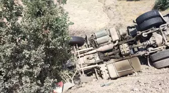 Elazığ'da Tır Devrildi, Bir Kişi Yaralandı