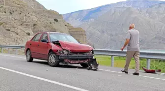 Erzurum'da Trafik Kazası: Ters Yönden Gelen Araçla Çarpıştı