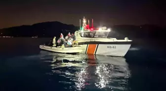 Fethiye Açıklarında 33 Düzensiz Göçmen ve 1 Kaçakçı Yakalandı