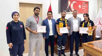 Mardin'de Sağlık Çalışanlarından Yangın Müdahalesi