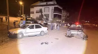Afyonkarahisar'da Trafik Kazası: 3 Yaralı