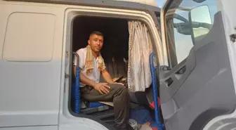 Silopi'de TIR Şoförleri 49 Derece Sıcağında Zor Anlar yaşıyor