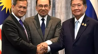 Tayland, Kamboçya ile Ateşkesi İhlal Ettiğini İddia Etti