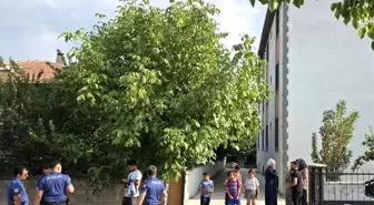 Erzincan'da Genç Kadın Apartmandan Düşerek Ağır Yaralandı