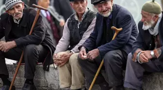 Usulsüzlükler tespit ediliyor! SGK, binlerce emekliye maaş kesintisi bildirimi yapacak