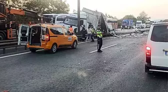 Düzce'de Tır Kazası: Yol 1 Saat Kapalı Kaldı