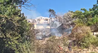 Mamak'ta Yangın: 8 Gecekonduda Zarar, 4 Kişi Dumandan Etkilendi