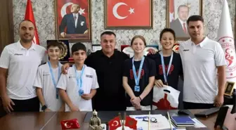 Bilecikli Genç Yüzücüler Ulusal Gelişim Ligi'nde Başarı Elde Etti