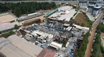 Çekmeköy'deki Sünger Fabrikasında Büyük Yangın
