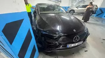 Çeşme'de Lüks Otelde Vale Kazası: 7 Milyon TL'lik Araç Kullanılamaz Hale Geldi