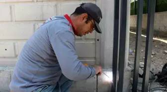 Kayseri'de Demirciler Sıcak Havada Zorlu Çalışmalarına Devam Ediyor