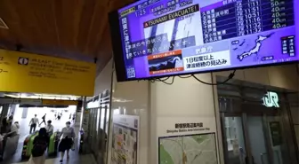Japonya'da Tsunami Uyarıları Kaldırıldı, 2 Milyon Kişi Tahliye Edildi