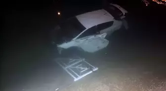 Adana'da Sulama Kanalına Düşen Otomobilde 3 Yaralı